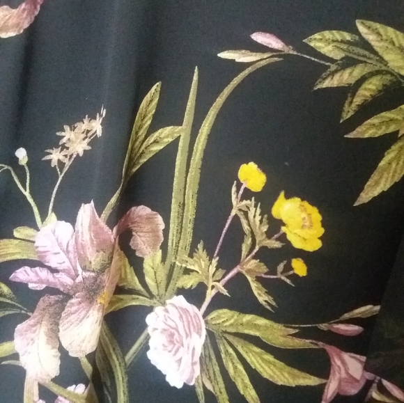 Long sleeve black floral swing dress - Picture 5 of 6